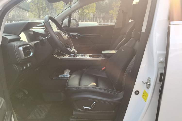 Used Geely Auto Haoyue 2020 1.8TD DCT Flagship 7-Seater
