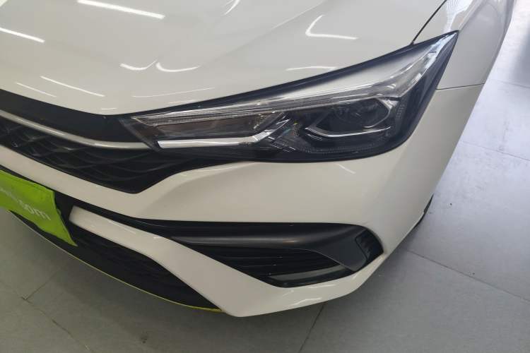 Used Roewe i5 2021 1.5L CVT Platinum Edition
