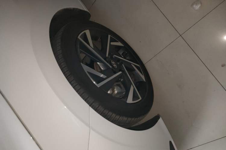 Used Hyundai Elantra 2023 1.5L CVT LUX Prestige Edition