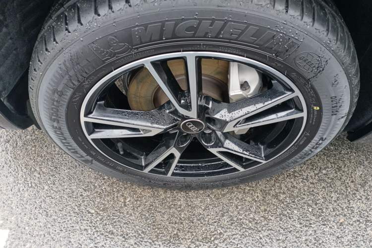 Used Audi Q5L 2021 40 TFSI Fashion Dynamic Model
