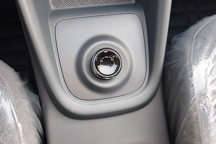 Used Wuling Hongguang New Energy 2025 Extended-Range Hybrid 50 km Standard Version
