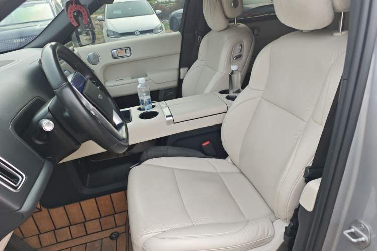 Used Li Auto L9 2022 Max model
