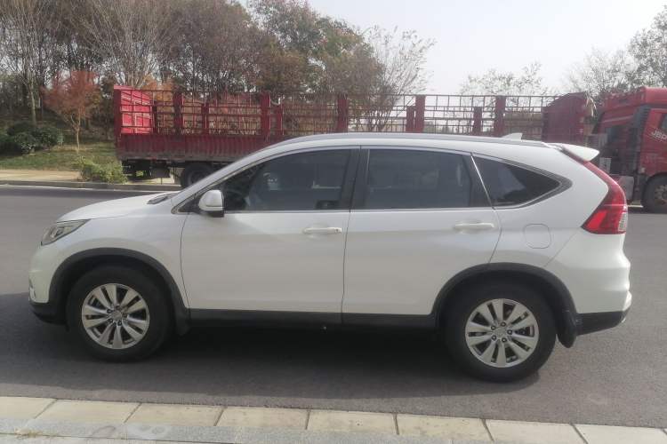 Used Honda CR-V 2016 2.0L two-wheel drive Urban Edition
