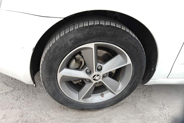 Used Skoda Octavia 2016 1.6L Manual Smart Drive Version