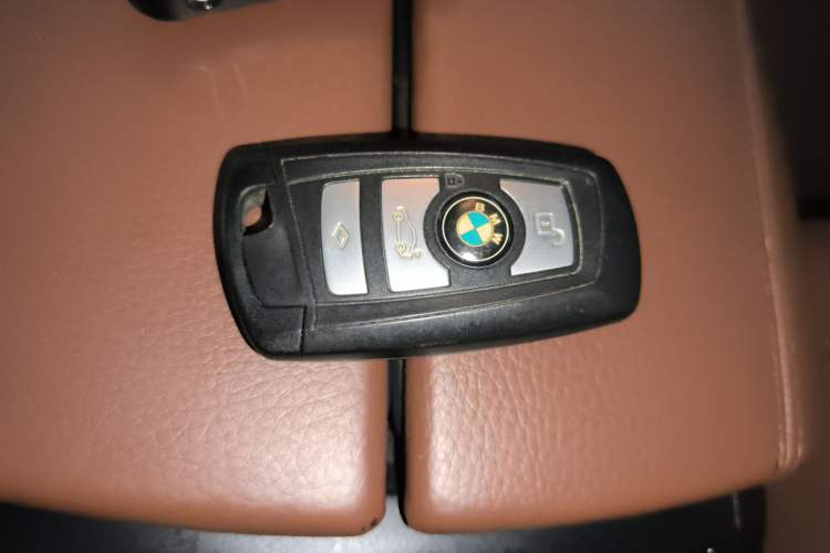 Used BMW 5 Series 2017 525Li Leading Model
