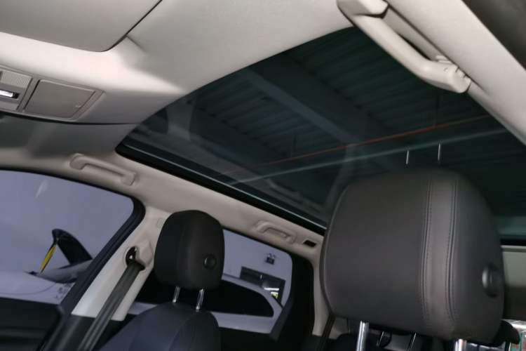 Used Land Rover Discovery Sport 2018 240 PS HSE LUXURY Edition
