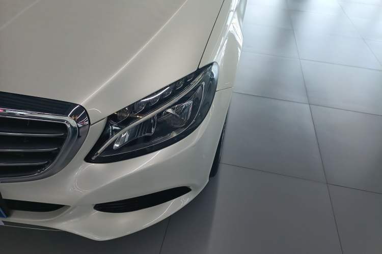 Used Mercedes-Benz C-Class 2017 Facelifted C 180 L Stylish Edition
