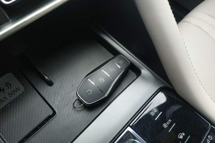 Used BYD Song PLUS New Energy 2025 EV Intelligent Driving Version 520km Premium Model
