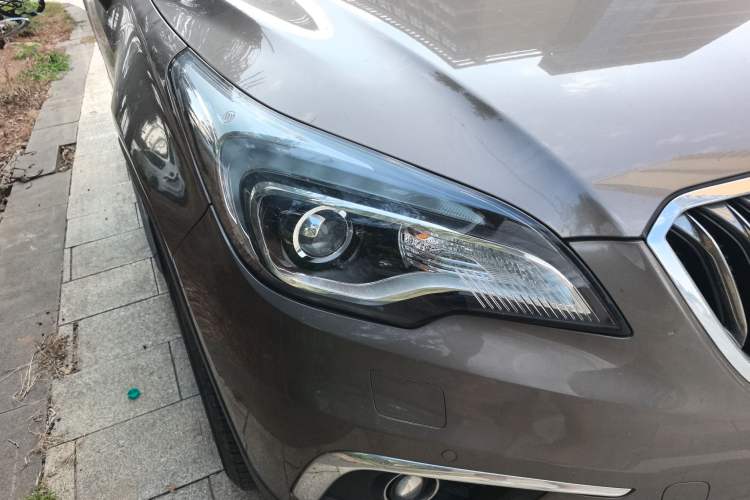 Used Buick Envision 2017 20T Two-Wheel Drive Luxury Model
