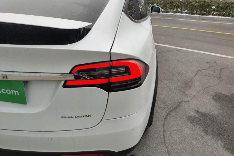 Used Tesla Model X 2019 Long-Range Version
