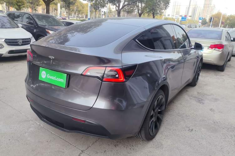 Used Tesla Model Y 2022 Long-Range All-Wheel-Drive Version