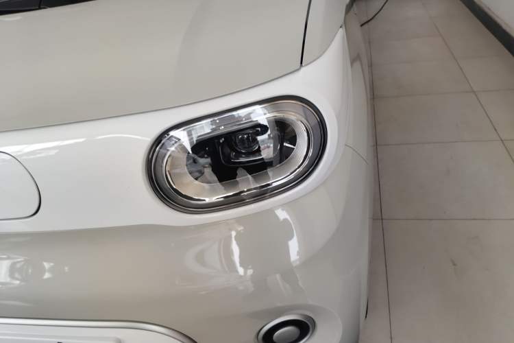 TDK.VehicleDetails.img