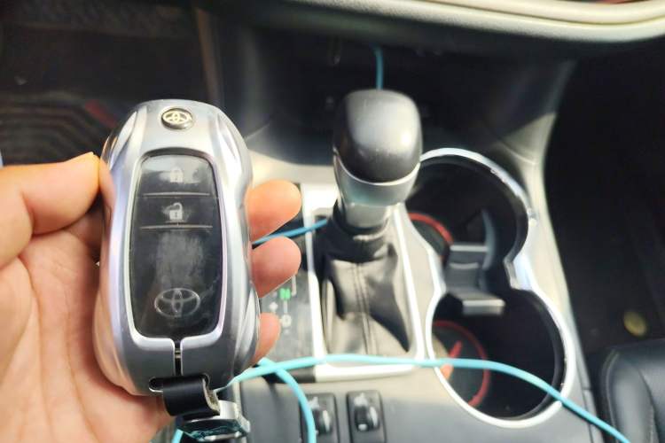 Used Toyota Highlander 2018 2.0T Four-Wheel Drive Luxury Edition 7 Seats China V Emission Standard
