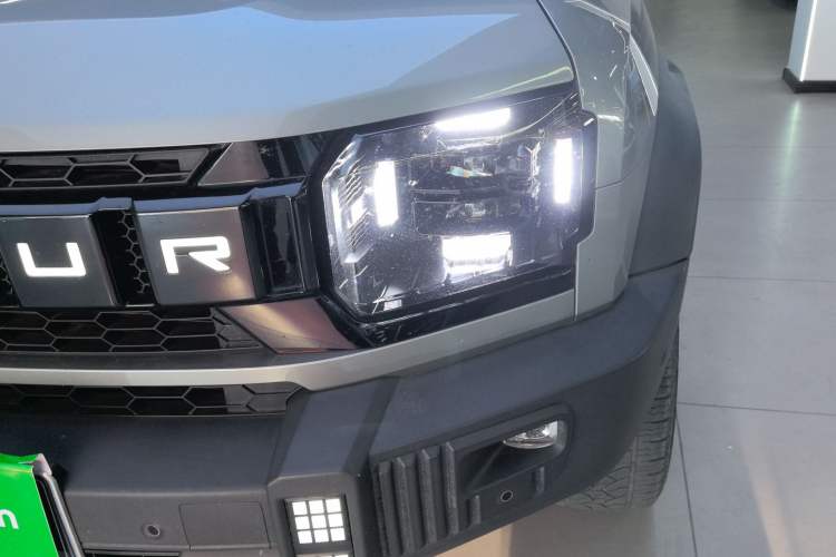 Used JETOUR Traveler 2023 2.0T All-Wheel Drive CrossPRO+
