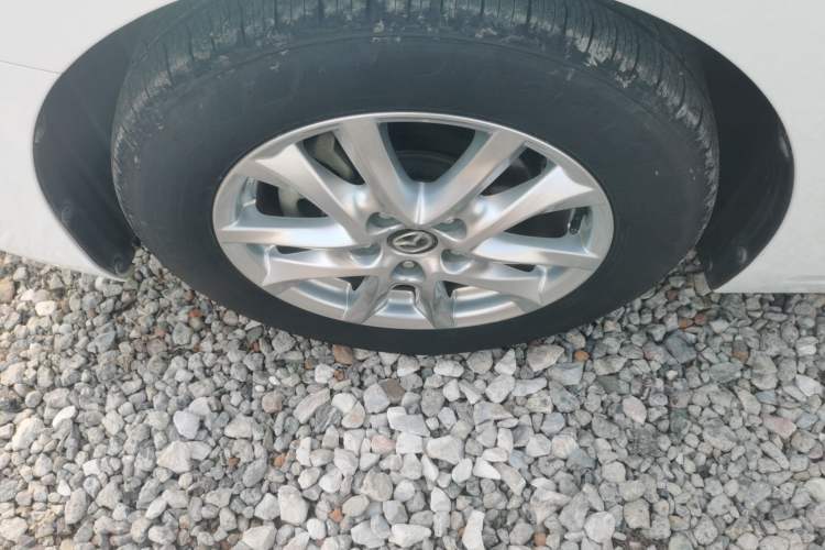 Used Mazda Mazda 3 Axela 2017 Sedan 1.5L Manual Luxury Model Emission Standard China V
