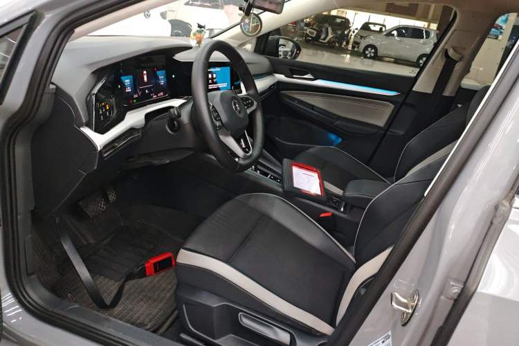 Used Volkswagen Golf 2023 280TSI DSG Pro
