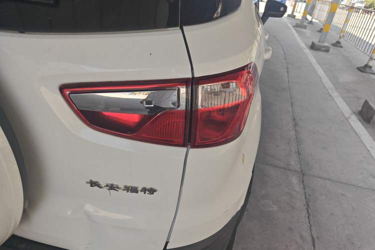 Used Ford EcoSport 2013 1.5L Automatic Fashion Model
