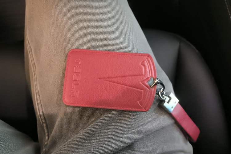 Used Tesla Model Y 2022 Long-Range All-Wheel-Drive Version