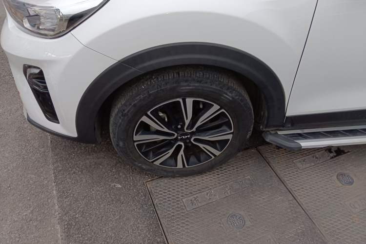 Used Kia Stonic 2021 1.4L CVT Fun Edition
