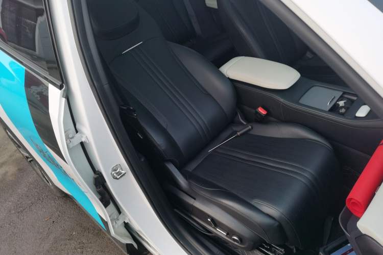 Used  L7 2024 1.5T 115 km PLUS Dragon Edition