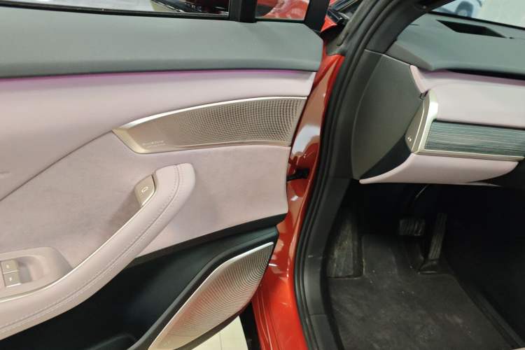 Used ONVO L60 2024 60 kWh Rear-Drive Version