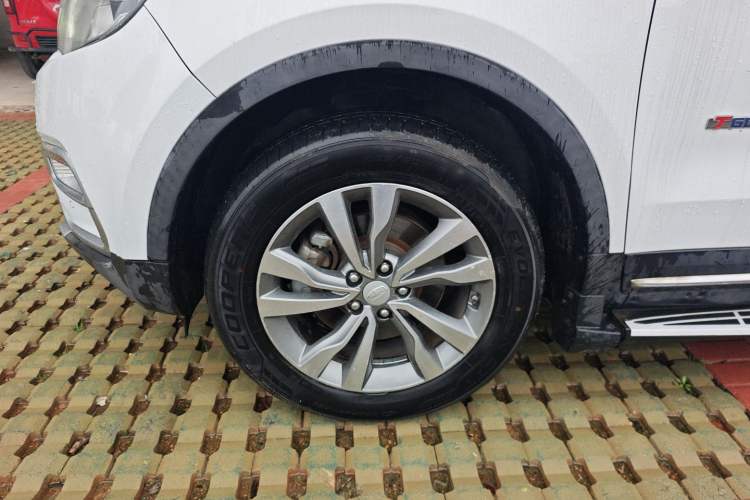 Used Geely Auto Emgrand X7 Sport 2016 1.8TD Automatic ZhiZun Version
