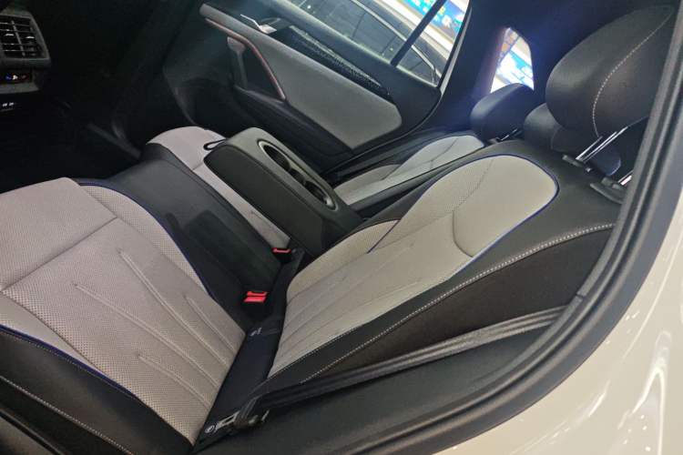 Used Volkswagen Tayron 2025 Tharu L 330TSI Two-Wheel Drive Elite City Package