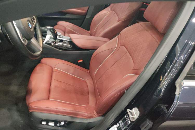 Used BMW 5 Series 2022 Second Facelift 530Li Luxury Version M Sport Package
