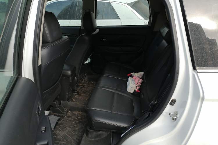 Used Mitsubishi Outlander 2016 2.4L 4x4 Elite Edition 5 Seats