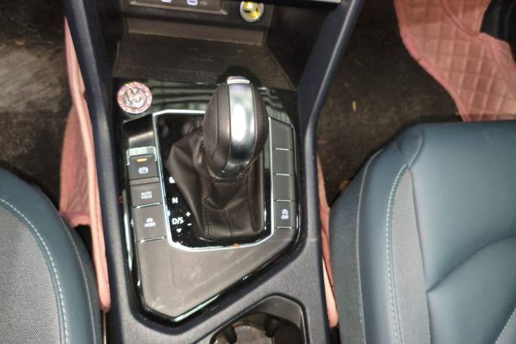 Used Volkswagen Tharu 2023 300TSI Two-Wheel-Drive Full Moon Edition
