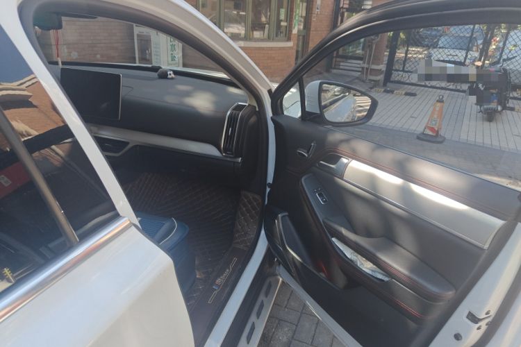 Used BYD Tang New Energy 2018 DM 2.0T All-Wheel Drive Smart Connect Advanced Model 7 Seats China V Emission Standard
