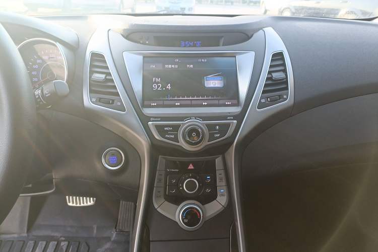 Used Hyundai Elantra 2016 1.6L Automatic Prestige Edition
