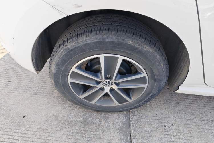 Used Volkswagen Polo 2016 1.4L Manual Fashion Model
