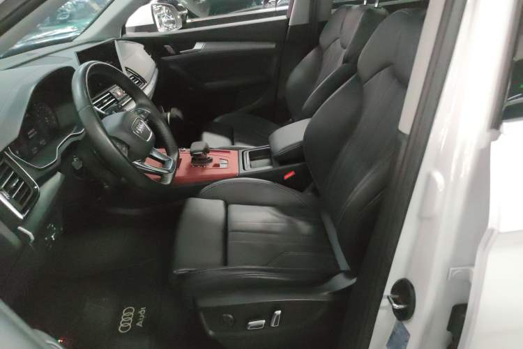 Used Audi Q5L 2024 40 TFSI Fashion Dynamic Model