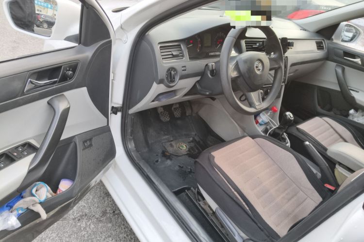 Used Skoda Rapid 2015 1.4L Manual Smart Selection Model