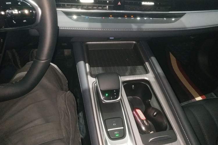 Used Chery Fengyun A8 
