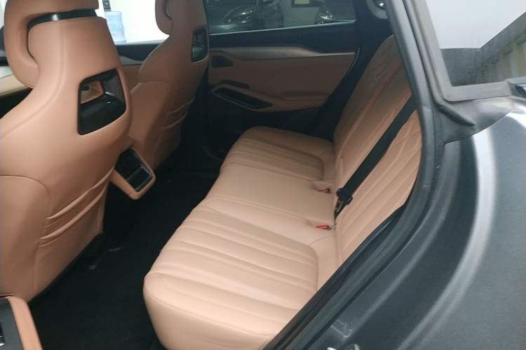 Used BYD Song L EV 2025 Intelligent Driving Version 662 km LiDAR Excellence Edition
