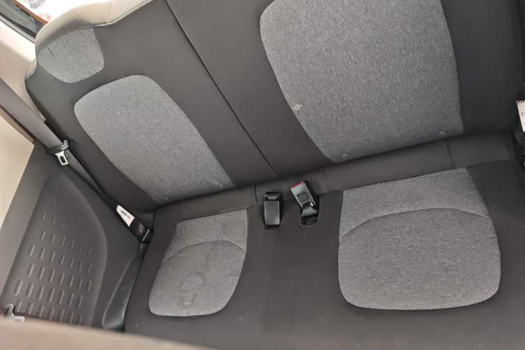 Used Wuling Hongguang MINIEV 2022 Macaron Premium Model – Lithium Ternary Battery
