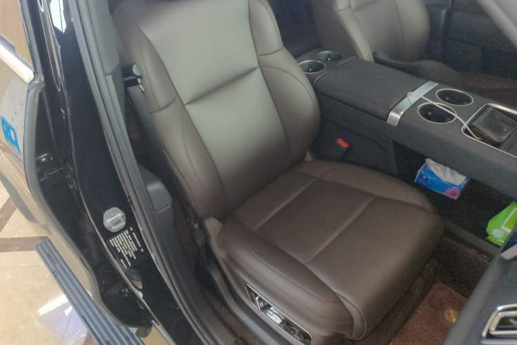 Used Li Auto L8 2023 Pro Model
