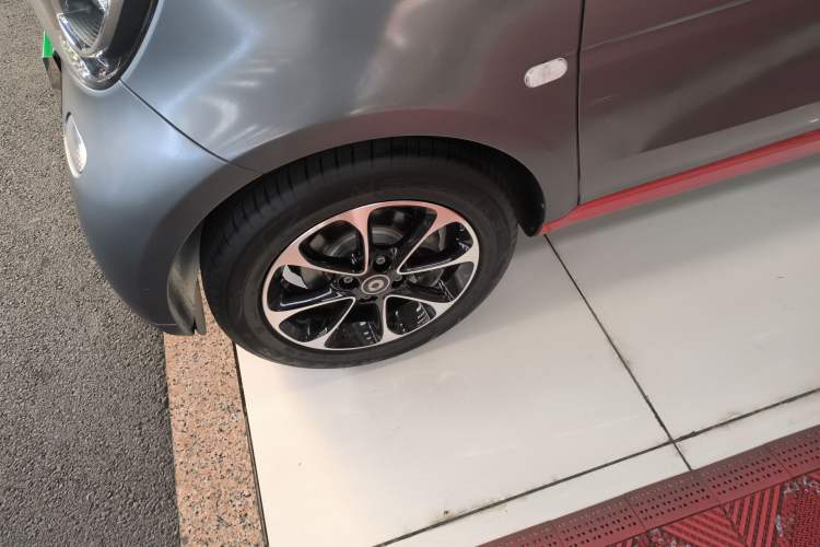 Used  fortwo 2015 1.0L 52 kW hardtop Dynamic version
