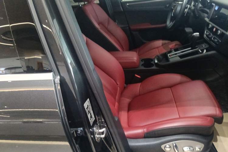 Used Porsche Macan 2023 Macan 2.0T

