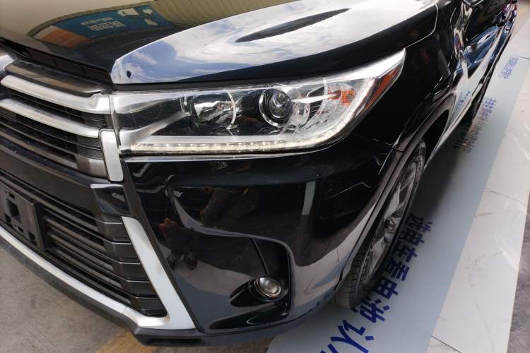 Used Toyota Highlander 2018 2.0T Four-Wheel Drive Prestige Version 7 Seats China VI Standard
