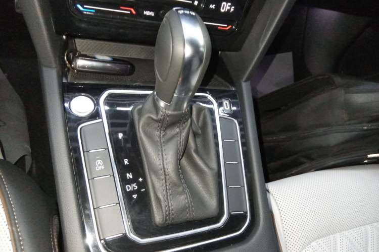 Used Volkswagen Magotan 2023 2 Million Units Commemorative Edition 330TSI DSG Luxury Version