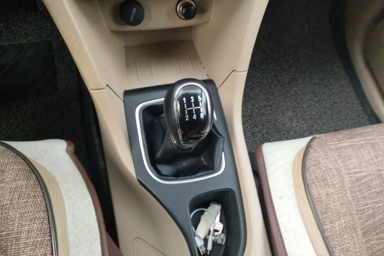 Used Baojun 730 2016 Revised 1.5L Manual Standard Version 7 Seats China V Emission Standard