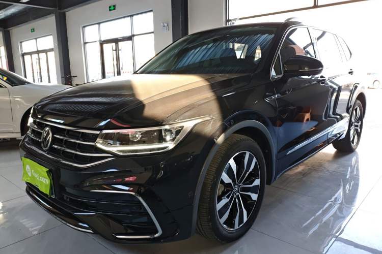 Used Volkswagen Tiguan L 2023 330TSI Automatic Two-Wheel Drive R-Line Enjoyment Edition
