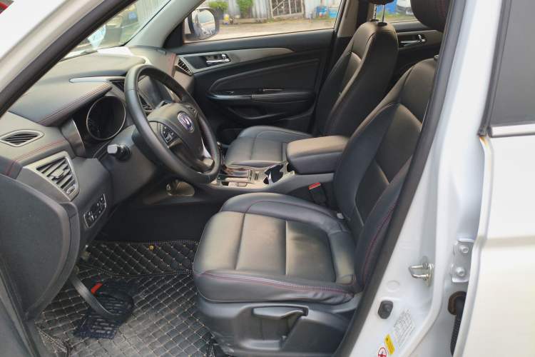 Used Changan CS75 2017 Shangkui Edition 1.5T Automatic Fengyue Model
