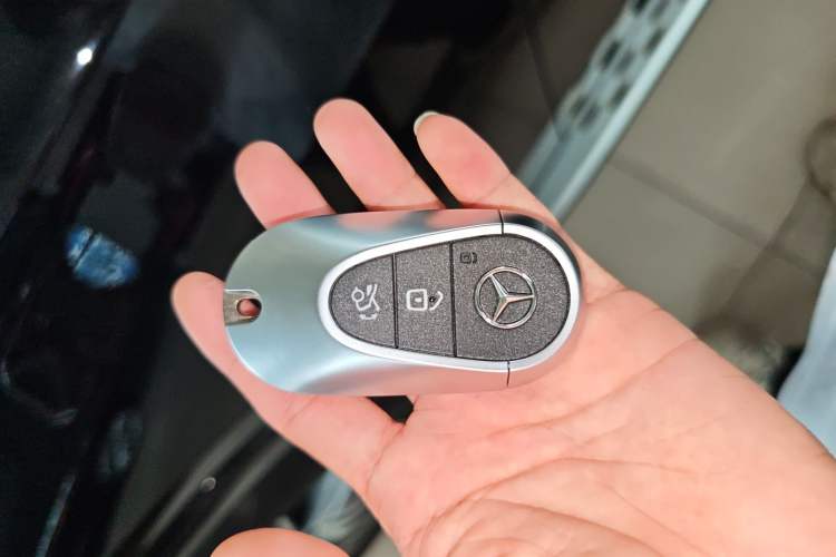 Used Mercedes-Benz GLC 2023 Refreshed GLC 300 L 4MATIC Dynamic Edition 5 Seats
