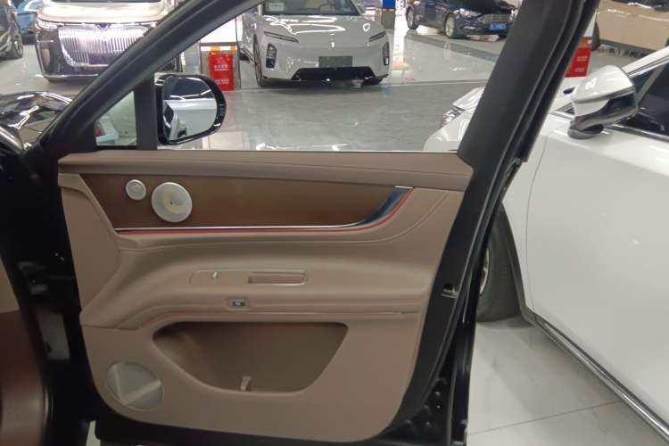 Used Hima AITO M9 2024 Range-Extended Ultra Version 52 kWh 5-Seater Model
