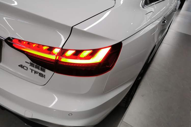 Used Audi A4L 2022 40 TFSI Fashion Dynamic Model
