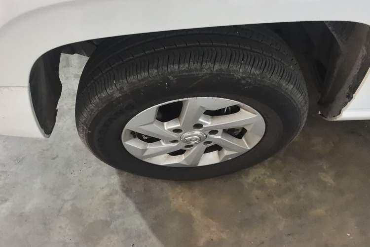 Used Great Wall King Kong Poer 2024 2.0T Automatic 8AT Diesel Two-Wheel-Drive Elite Flatbed
